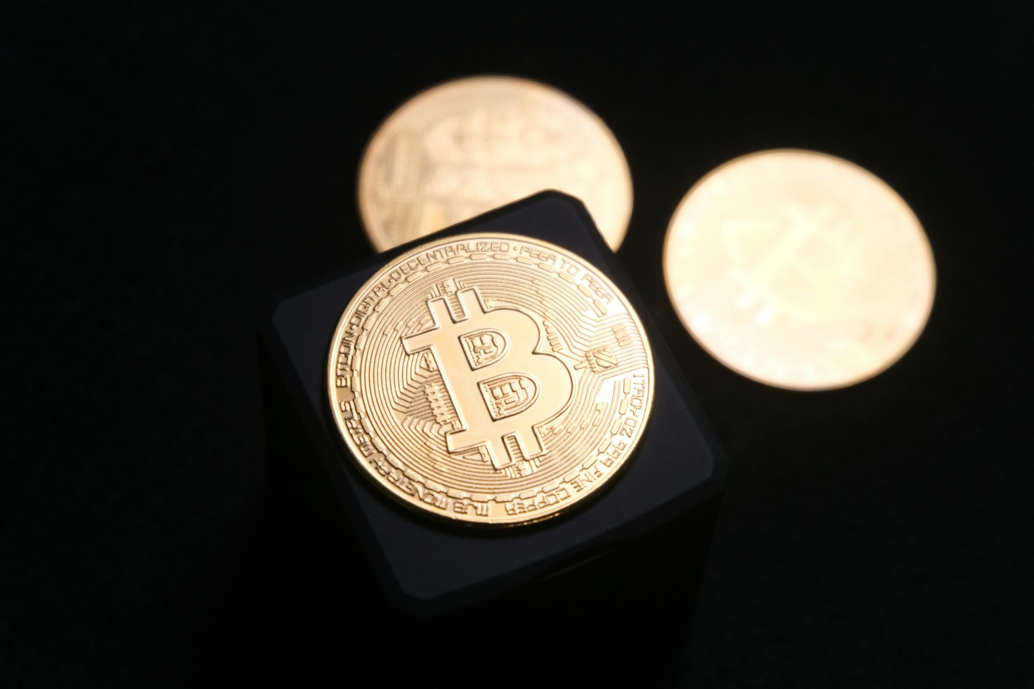 Stablecoin Algorithms and Tokenized Asset Stability